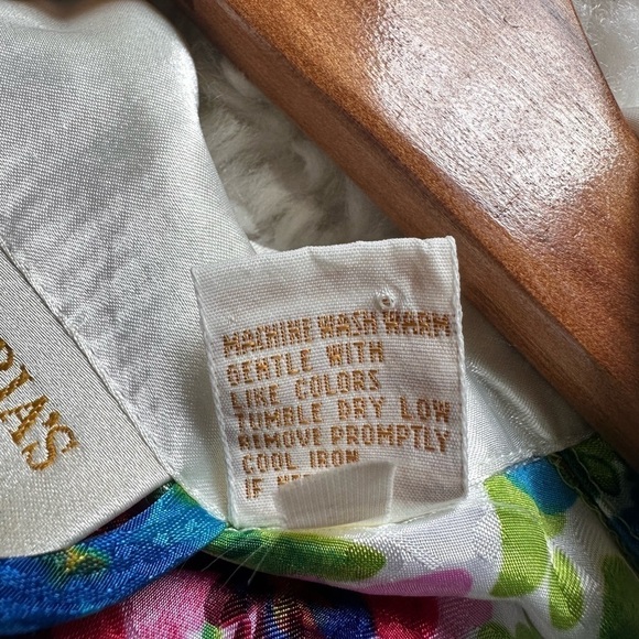 Vintage Victoria’s Secret silky satin robe floral spring kimono - Picture 3 of 4